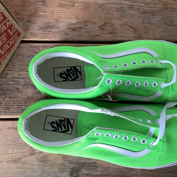 Men’s Vans Old Skool Neon NWT, size 11.5 - Green Gecko/Tr White - Picture 8 of 9